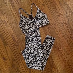 Zyia Active Leopard Bra & Leggings Set
